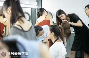 北京学习半永久纹绣，哪家学校好？