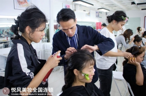 北京比较好的化妆学校有哪些？