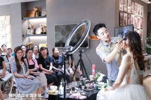 北京正规化妆学校排名榜？