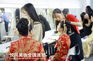 为什么都说北京悦风美妆学校特别好？