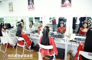 北京学新娘跟妆，哪家教学质量好？