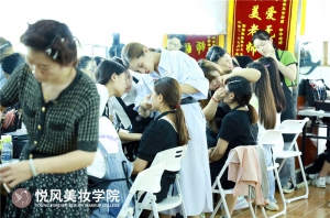 推荐北京受欢迎的化妆学校！