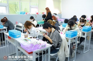 北京正规化妆学校排名