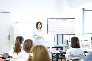 化妆培训学校解析，悦风美妆学院优势